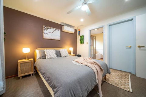 Amazon At Seacombe Gardens - Palm Beach Accommodation 4