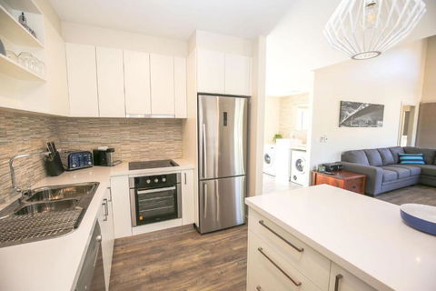 Amber Mist Villa - One - Palm Beach Accommodation 4