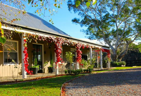Amberlea Homestead & Cottage - Palm Beach Accommodation 1