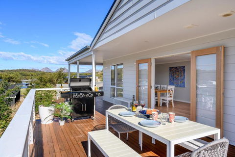 Ambience, A Stunning Holiday Retreat! - Palm Beach Accommodation 0