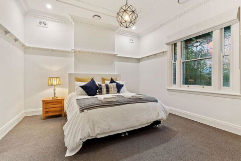 Ambience On Crampton - Palm Beach Accommodation 1