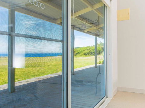 Amhurst Cottage - Palm Beach Accommodation 2