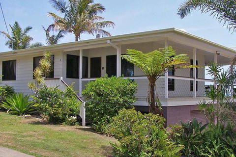 AMITY TREETOPS - Palm Beach Accommodation 3
