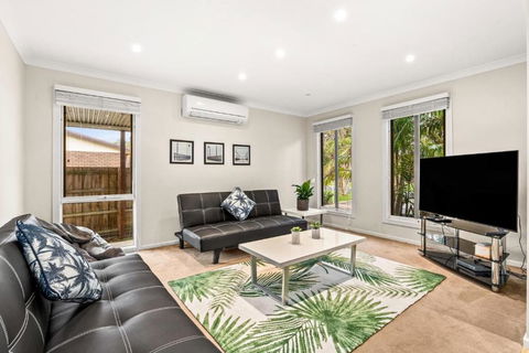 Amongst The Palms Inverloch - Palm Beach Accommodation 1
