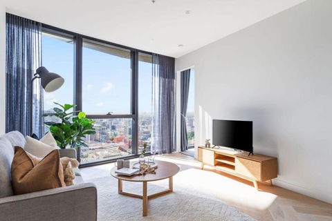 An Amazing 2BR Apt At Sapphire By The Gardens - Palm Beach Accommodation 4