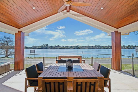 Ana Mandara Luxury Retreat - Palm Beach Accommodation 2