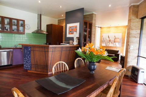 Anagama House & Studio - Palm Beach Accommodation 0