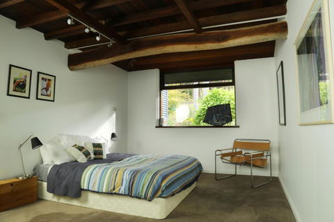 Anagama House & Studio - Palm Beach Accommodation 3