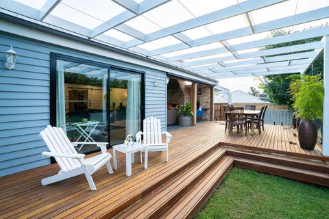 Ananda Cottage - Palm Beach Accommodation 2