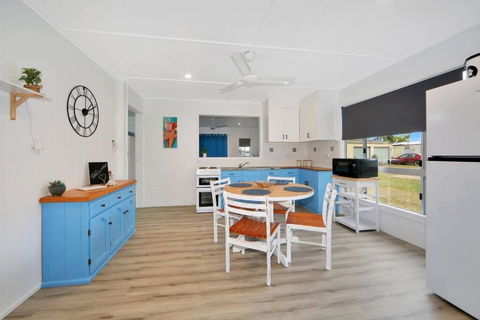 Anchors Away At Innes Park Opp Park & Beach Dogs Welcome Inside - Palm Beach Accommodation 3