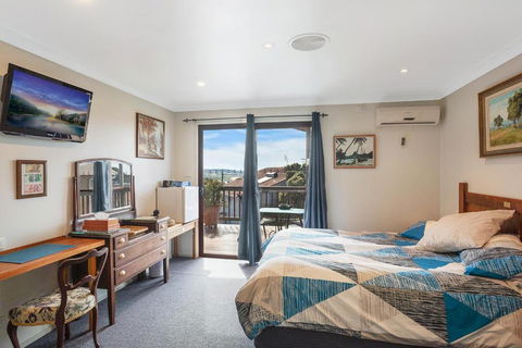 Anchors Aweigh - Adult & Guests Only - Palm Beach Accommodation 4