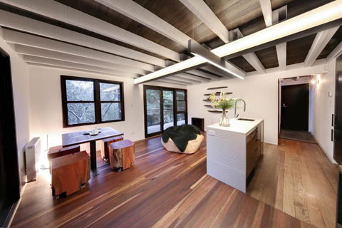 Ancient Future Style At Warby Sabi - Palm Beach Accommodation 4