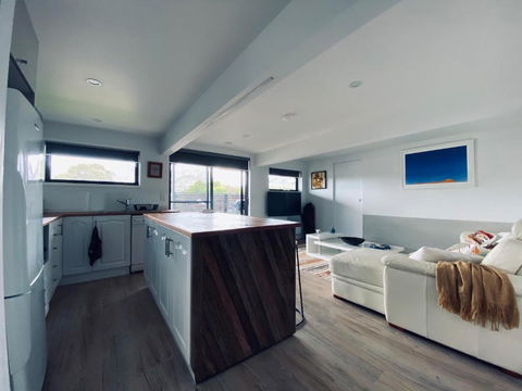 Angasi - Palm Beach Accommodation 4