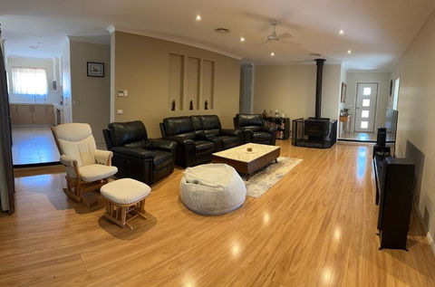 Anglers Paradise Yarrawonga - Palm Beach Accommodation 3