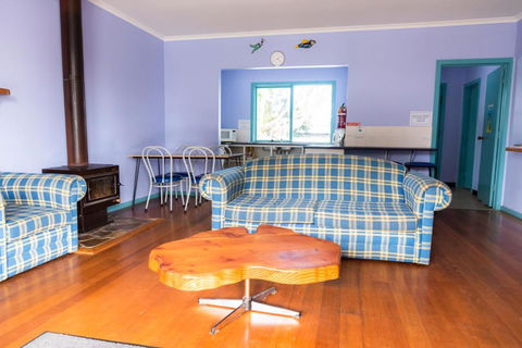 Anglesea Backpackers - Palm Beach Accommodation 2