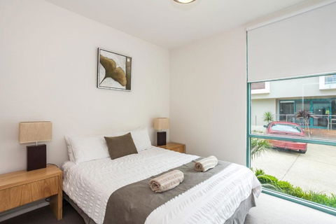 Anglesea River Apartment 22 - Palm Beach Accommodation 2
