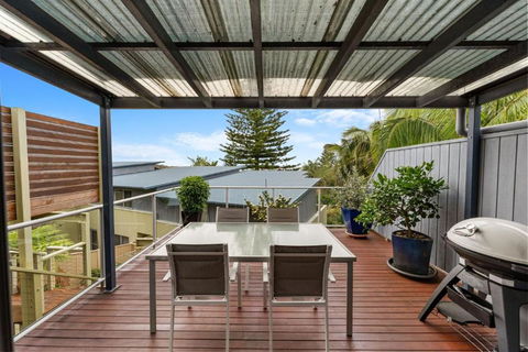 Angourie Blue 5 - Ocean Views - Palm Beach Accommodation 3