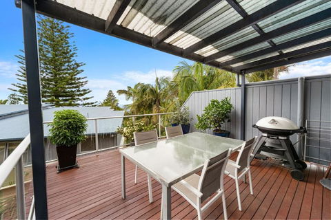 Angourie Blue 5 - Ocean Views - Palm Beach Accommodation 4
