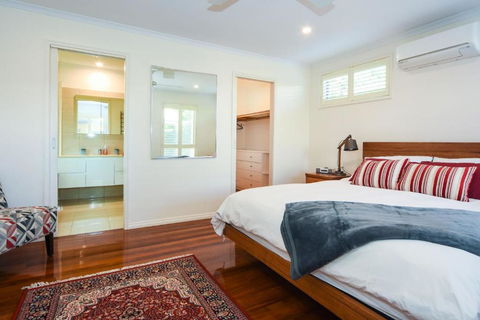 Anker - Palm Beach Accommodation 3