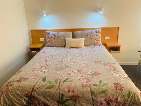 Anna Bella Motel Glen Innes - Palm Beach Accommodation 1