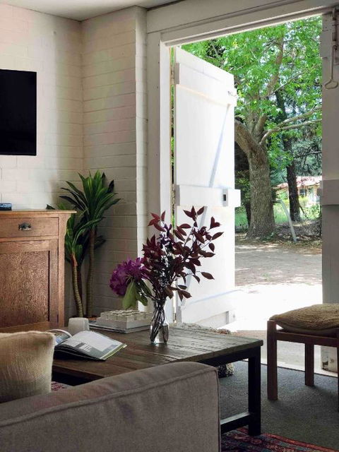 Annies Barn, Fitzroy Falls - Palm Beach Accommodation 4