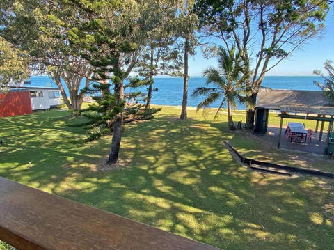 ANNIES HOUSE - Palm Beach Accommodation 0