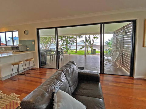ANNIES HOUSE - Palm Beach Accommodation 2