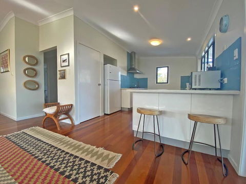 ANNIES HOUSE - Palm Beach Accommodation 4