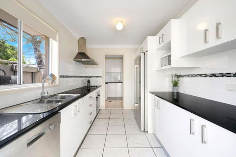 Annvilla - Two Bedroom Townhouse In Huskisson - Palm Beach Accommodation 3
