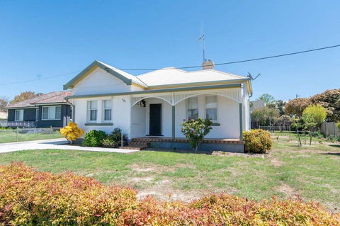 Anson Cottage 1900s CBD Home Private & Practical - Palm Beach Accommodation 1