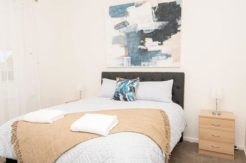 Anson Cottage 1900s CBD Home Private & Practical - Palm Beach Accommodation 2