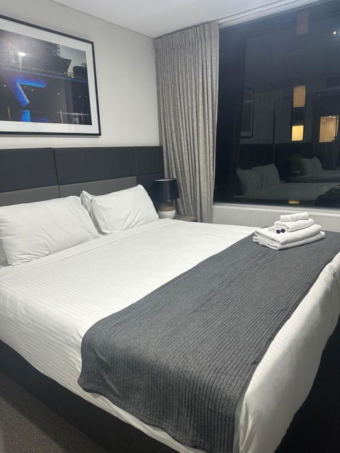 ANTEA 2br Embassy 1207 - Palm Beach Accommodation 3