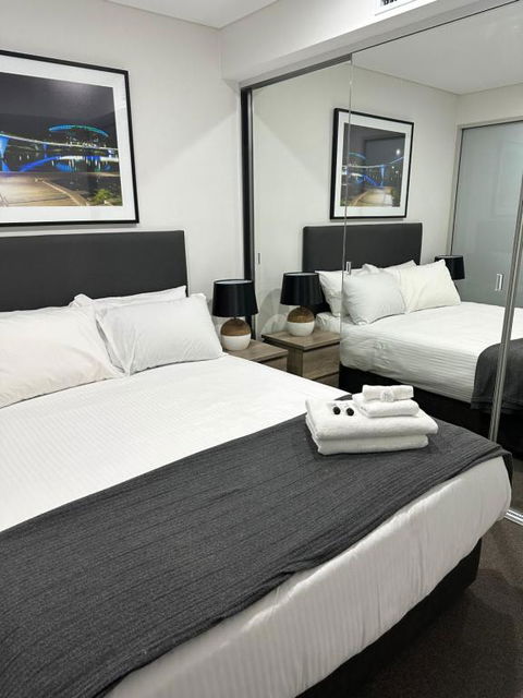 ANTEA 2br Embassy 1207 - Palm Beach Accommodation 4