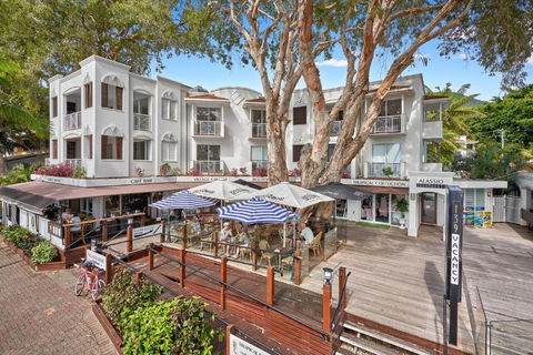 Alassio Beachfront Apartments Palm Cove - Palm Beach Accommodation 1