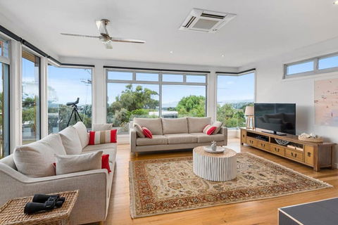 Aires Coastal Beach House Luxury With Ocean Views - Palm Beach Accommodation 0