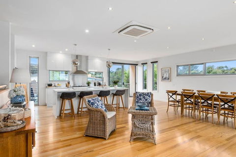 Aires Coastal Beach House Luxury With Ocean Views - Palm Beach Accommodation 1