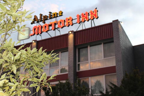 Alpine Motor Inn - Palm Beach Accommodation 4