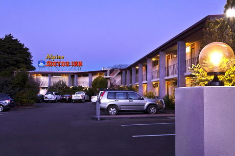 Alpine Motor Inn - Palm Beach Accommodation 0