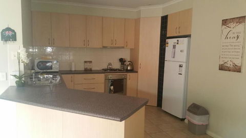 Annesley Central - Palm Beach Accommodation 1