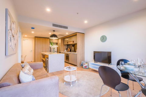 AirTrip Apartments At Woolloongabba - Palm Beach Accommodation 0