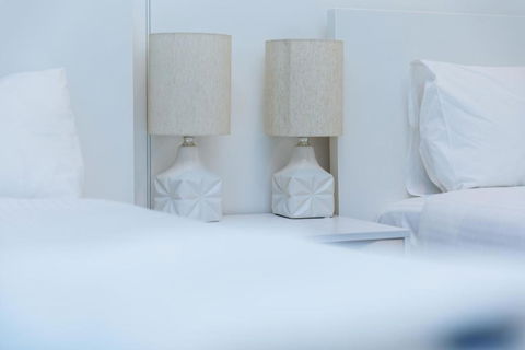 AirTrip Apartments At Woolloongabba - Palm Beach Accommodation 4