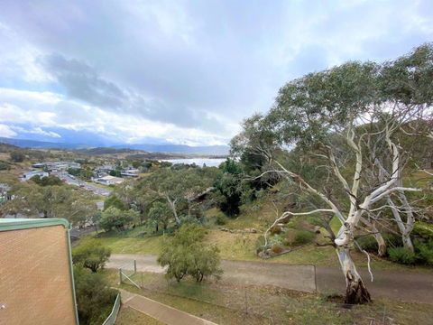 Alpine Mountain View 18 - 4BR L Mountain Views L Swimming Pool L Air-Con L WiFi - Palm Beach Accommodation 2