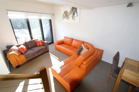 Angala 1 Lovely Woodridge 2-Bedroom Apartment - Palm Beach Accommodation 1