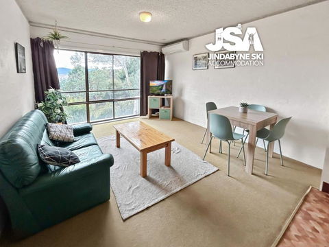 Alpine Mountain View Kirwan 10 - Palm Beach Accommodation 1