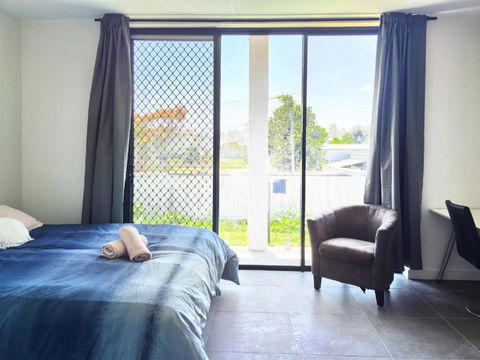 Aircon And Private Bathroom Walk To Train Station With Free Wifi Kitchen And Laundry - Palm Beach Accommodation 1