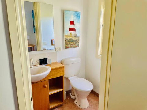 Artist Apartment Between Beach And Main - Palm Beach Accommodation 4