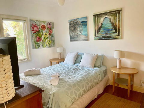 Artist Apartment Between Beach And Main - Palm Beach Accommodation 2