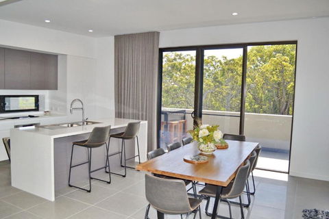 Arizons - Palm Beach Accommodation 2