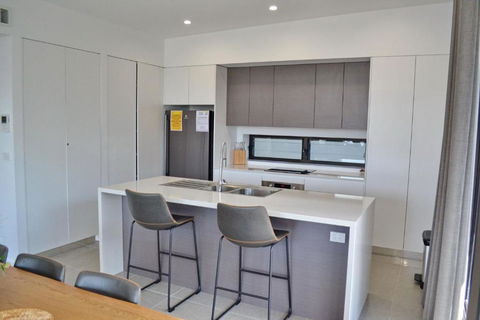 Arizons - Palm Beach Accommodation 1
