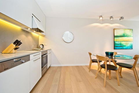 Aurora 14 - Palm Beach Accommodation 2